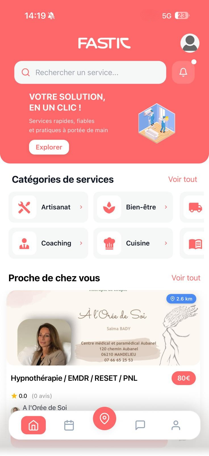 Écran d'accueil de l'application Fast'IT : recherche de services, catégories et prestataires proches